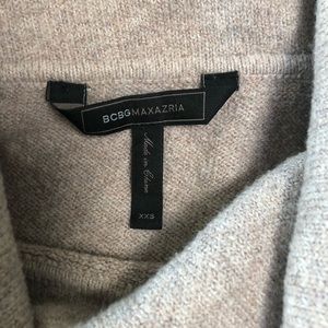 ‼️FINAL PRICE DROP‼️ BCBG cowl neck sweater